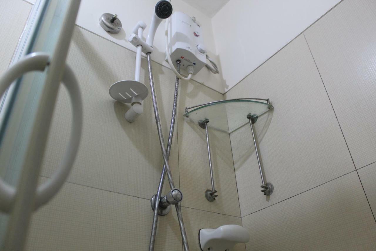 Chateau Elysee A3 Near Airport Wifi Kitchen Paranaque City Екстериор снимка