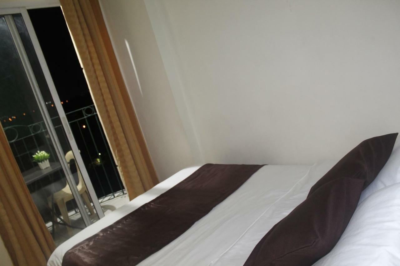 Chateau Elysee A3 Near Airport Wifi Kitchen Paranaque City Екстериор снимка